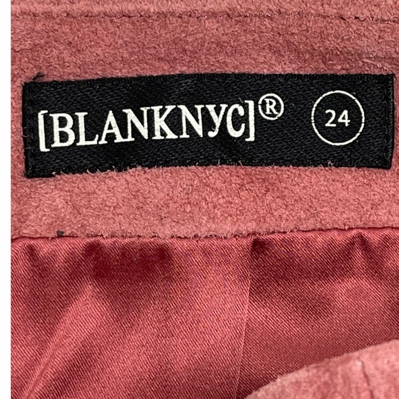 Blank NYC Pink Suede Double Buckle Mini Skirt Size 24 - Picture 6 of 12